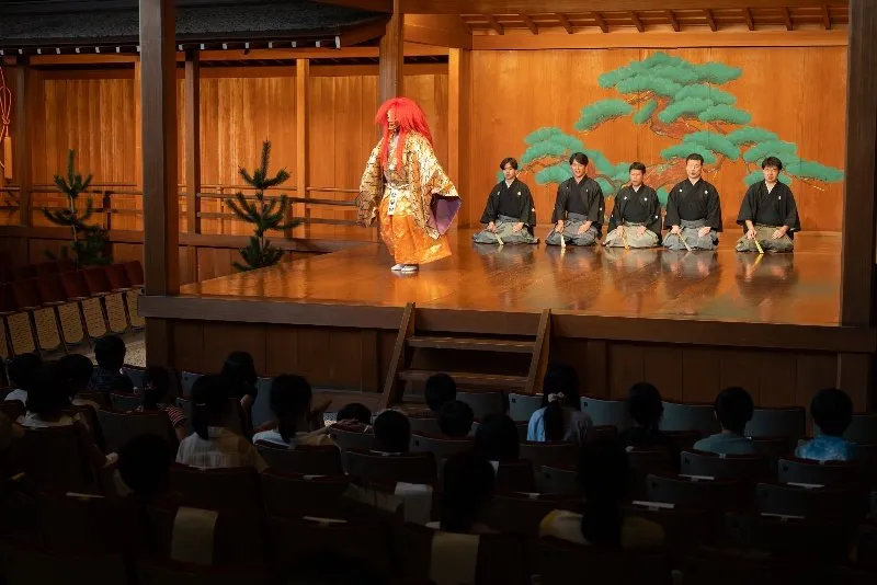 能舞台での上演